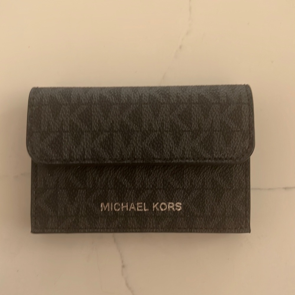 MICHAEL KORS accordion card case